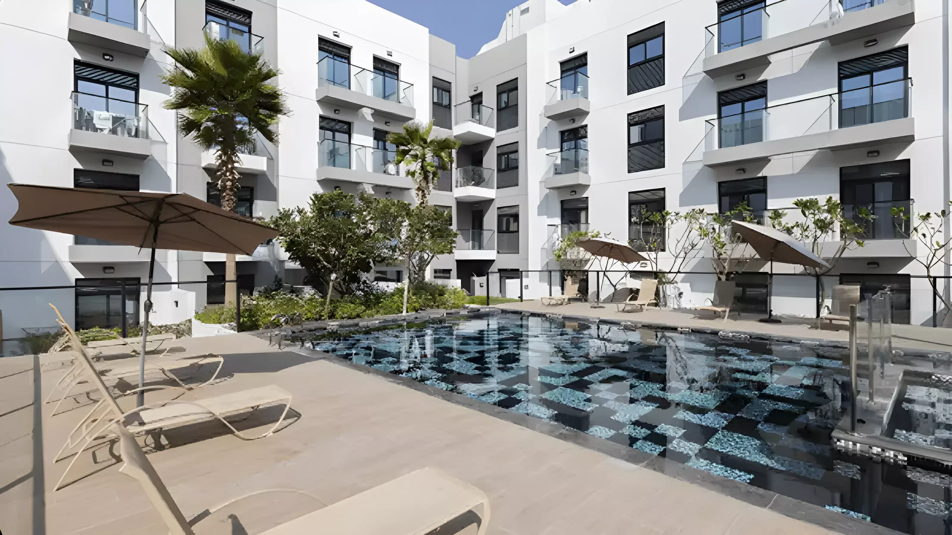 Image 2 of izzzi.life Lime by Orange Group